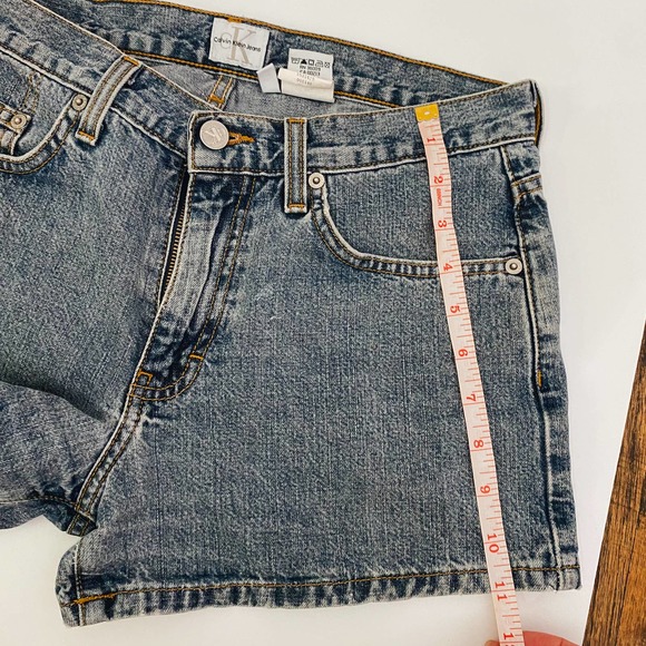 VTG Calvin Klein Low Rise Short Jean Shorts 5 - Picture 12 of 12